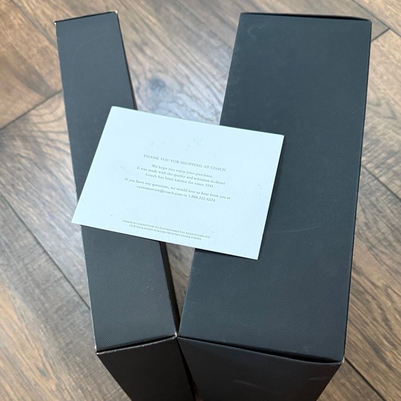 Coach New York Black Gift Box - Picture 5 of 8